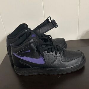 Nike Air Force 1 court purple